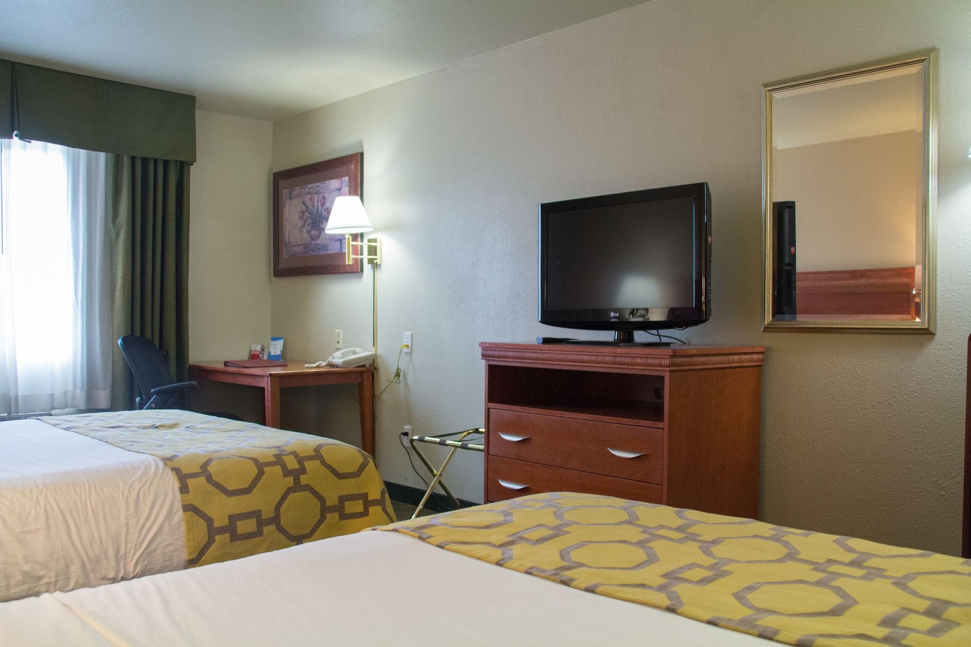 Baymont By Wyndham Yreka Hotel Exterior photo